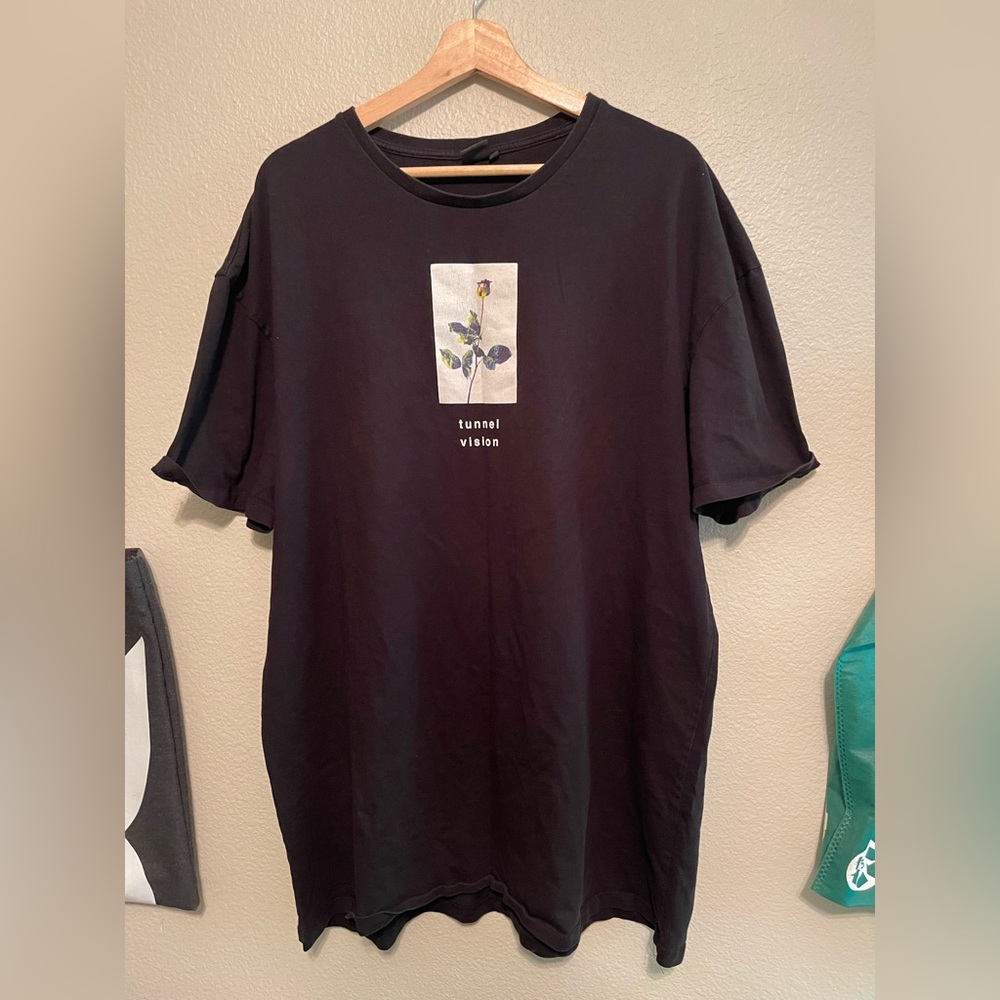 Fashion Nova Graphic Tee (2XL), Unisex
